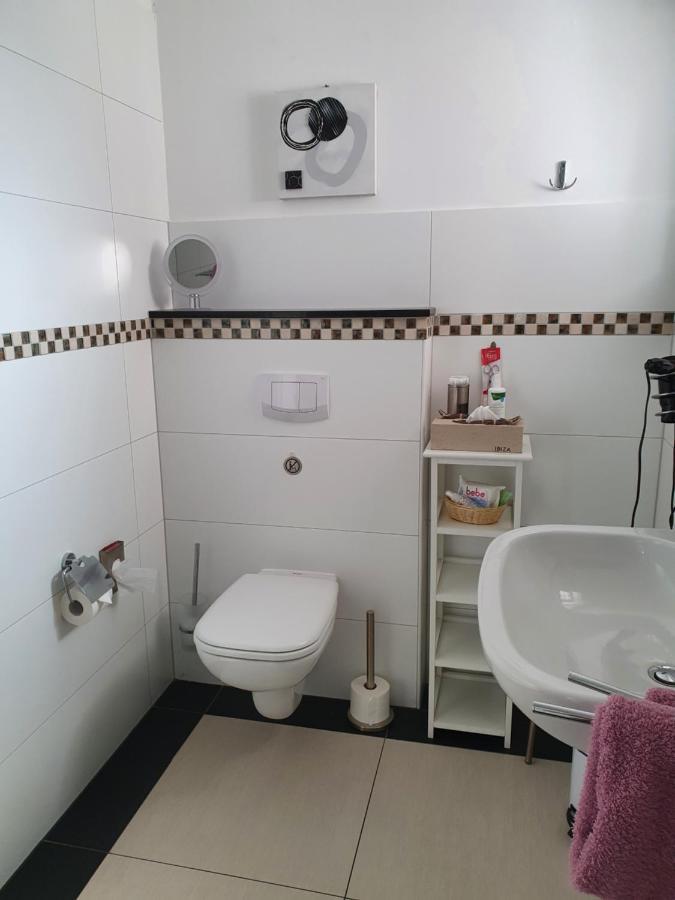 Wellness Appartements Ostfriesland Ihlowerfehn Buitenkant foto