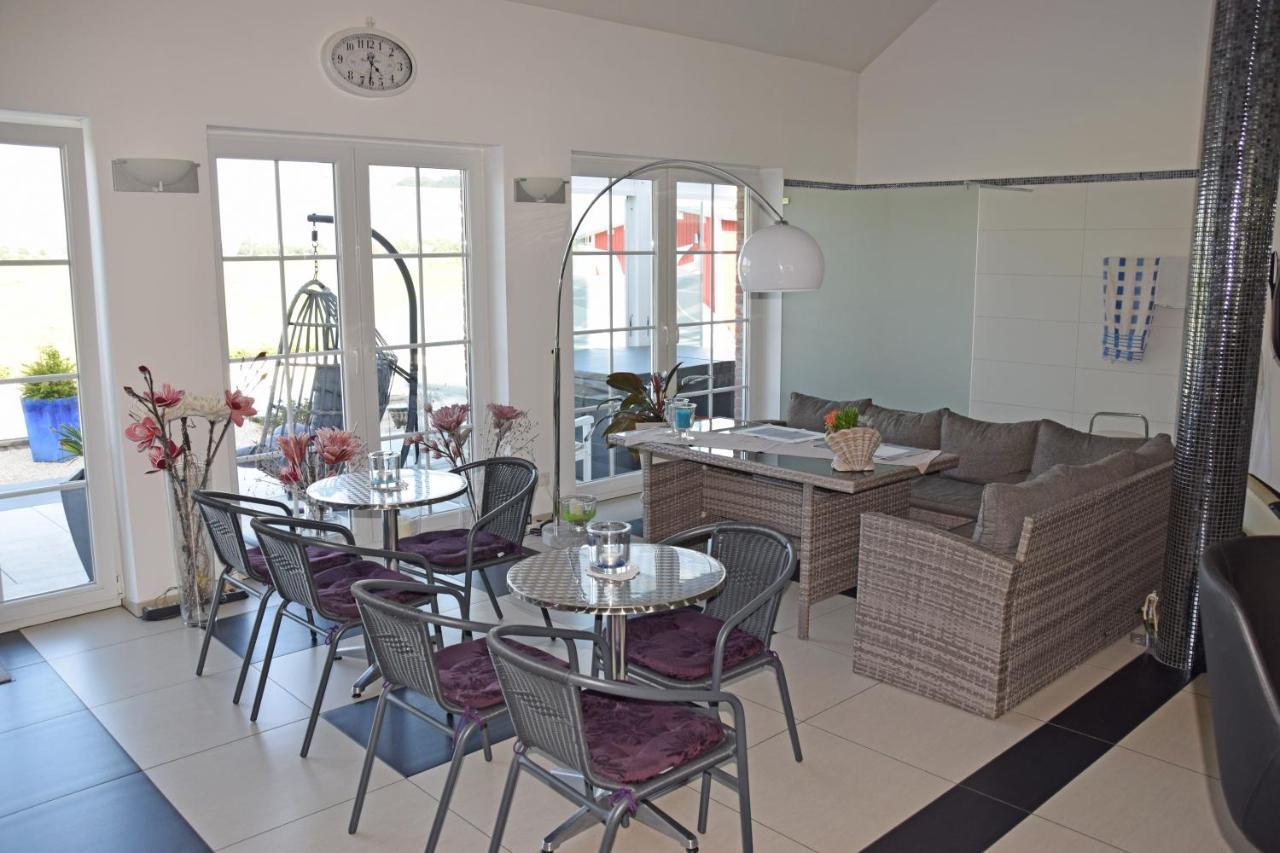 Wellness Appartements Ostfriesland Ihlowerfehn Buitenkant foto