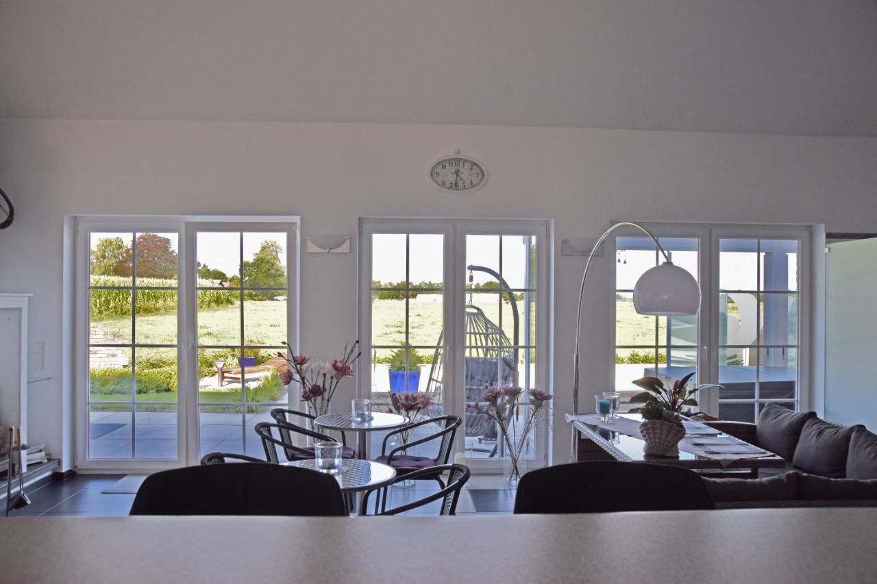 Wellness Appartements Ostfriesland Ihlowerfehn Buitenkant foto